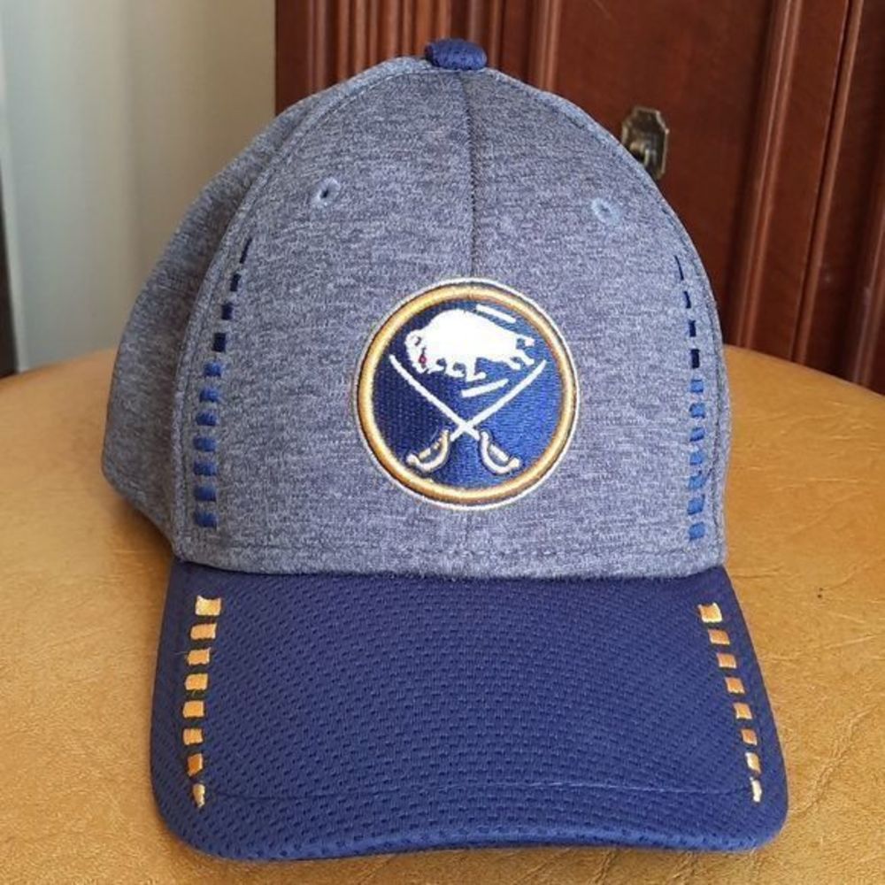 Like NEW-‎ Buffalo Sabres basebal hat, child/youth